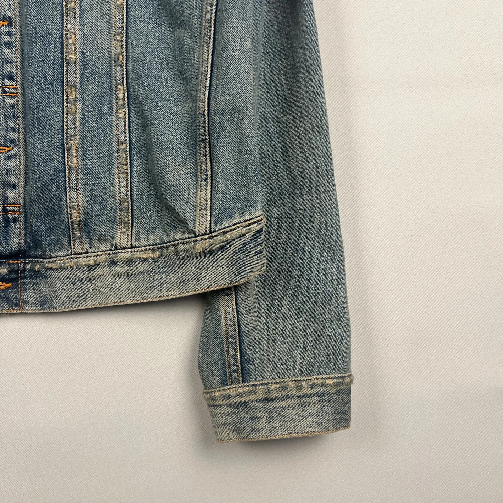 Nudie Jeans Co — Giacca denim anni 2000 chiara