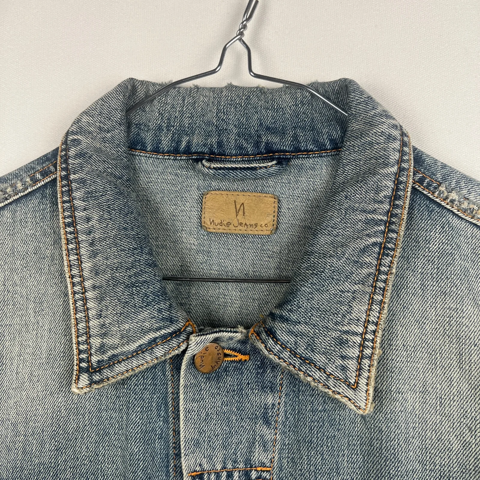 Nudie Jeans Co — Giacca denim anni 2000 chiara