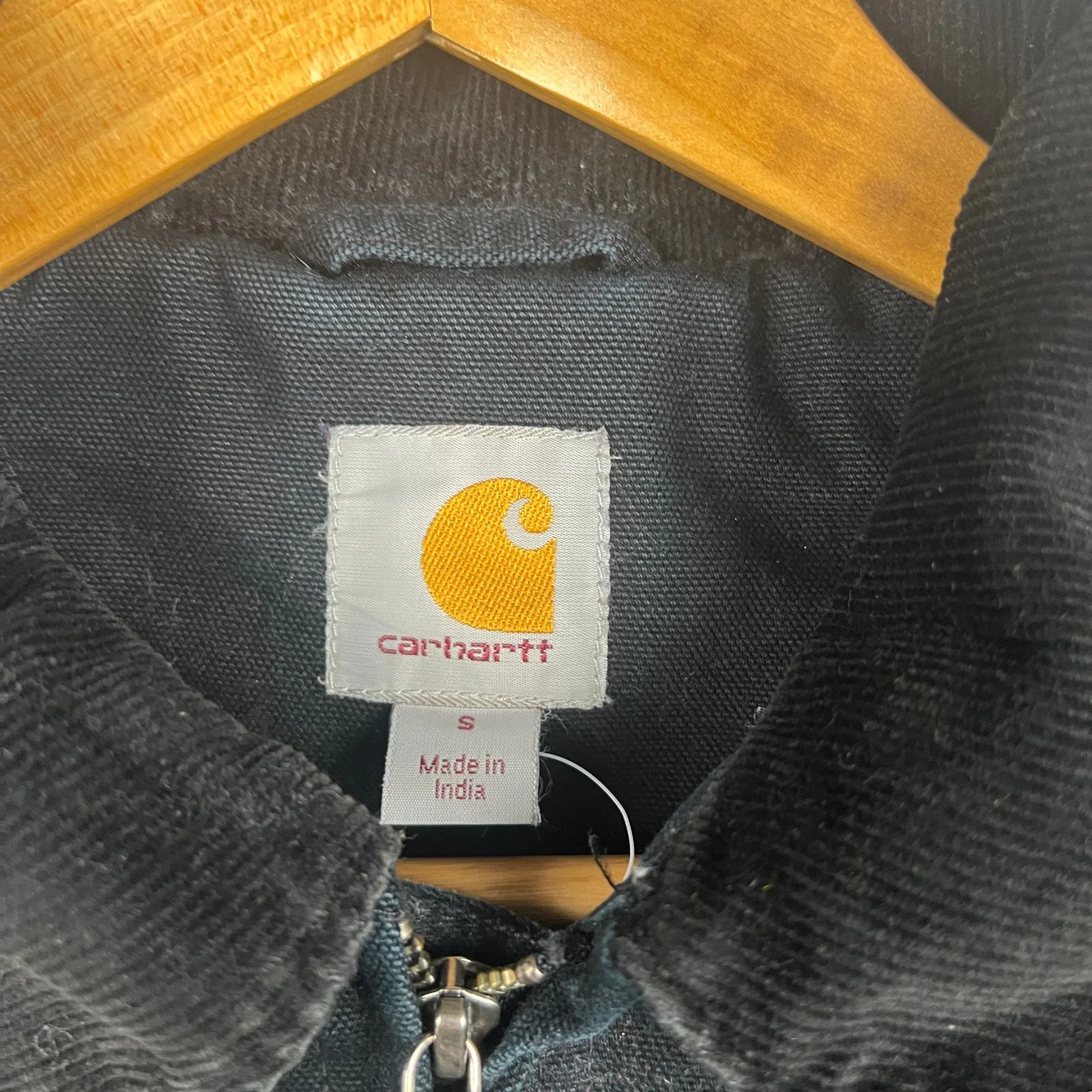Carhartt — Black jacket with embroidery and 90s patina — 2