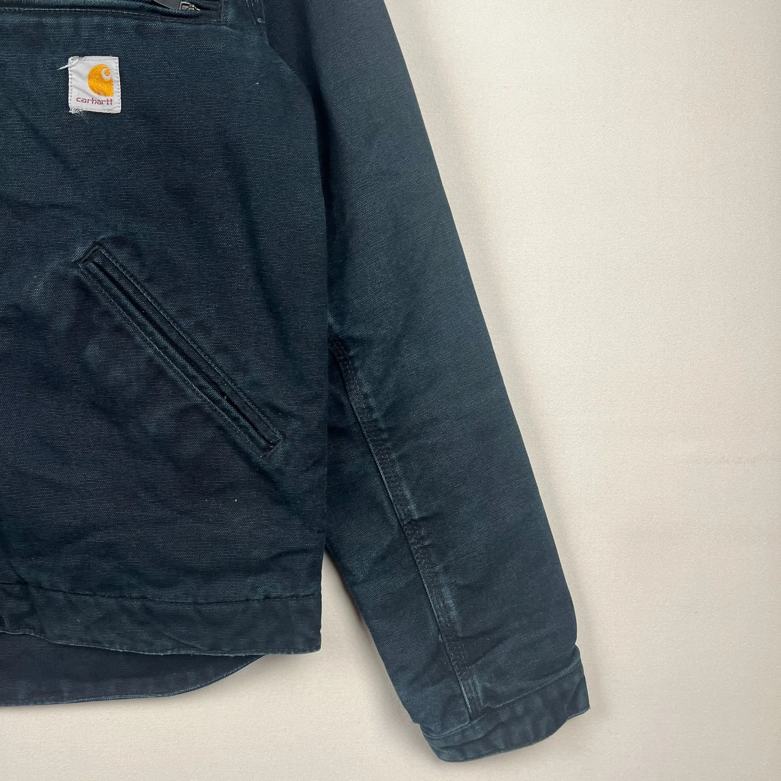 Carhartt — Black jacket with embroidery and 90s patina — 5