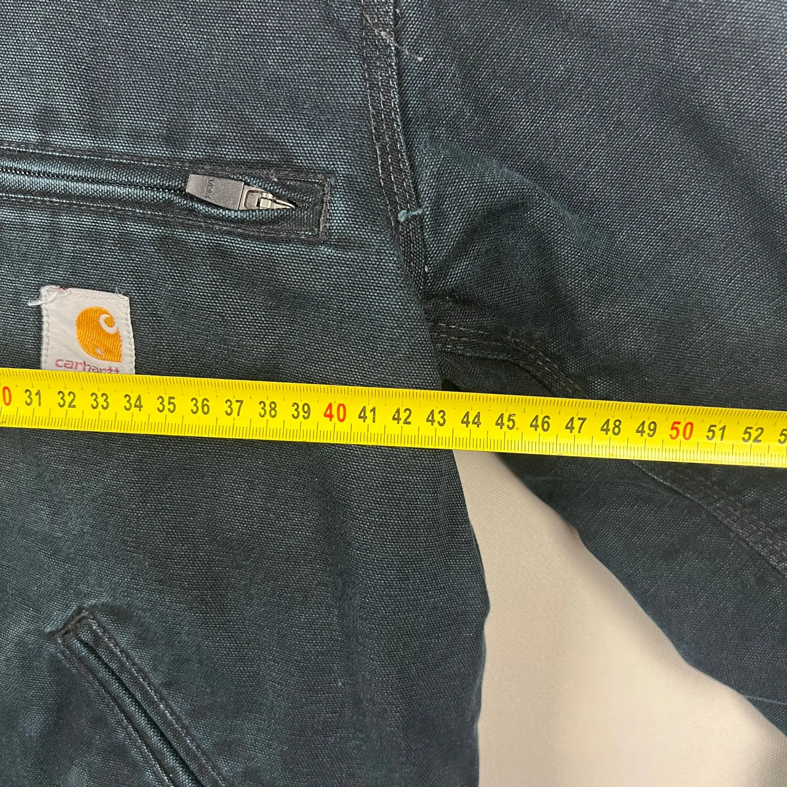 Carhartt — Black jacket with embroidery and 90s patina — 9