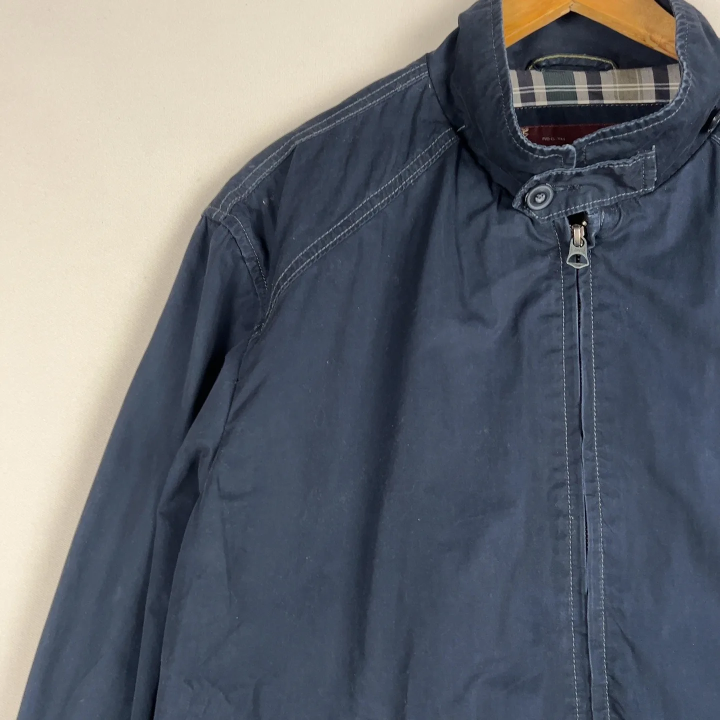 Marlboro Classic MC23 — Giacca a vento blu con zip e tasche laterali — 3