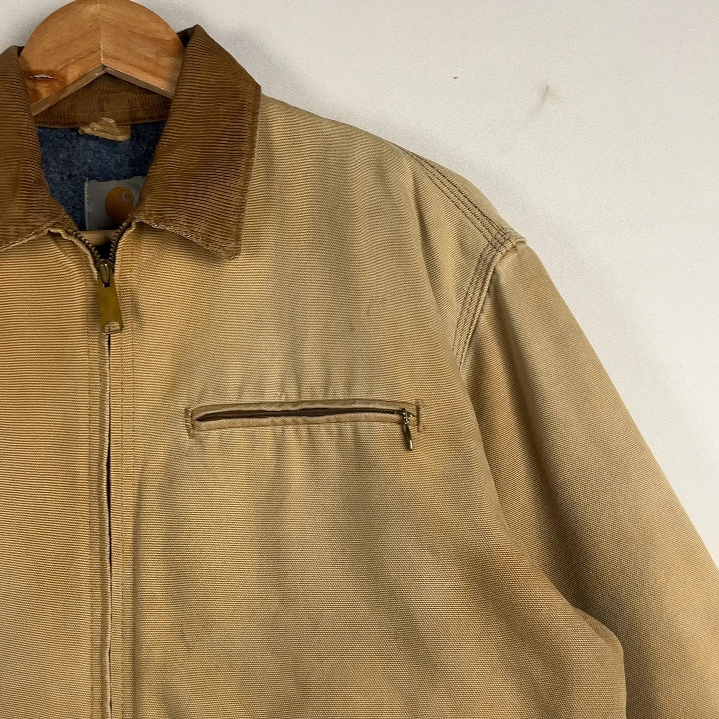 Carhartt Detroit — Giacca da lavoro marrone con zip e tasche laterali — 4