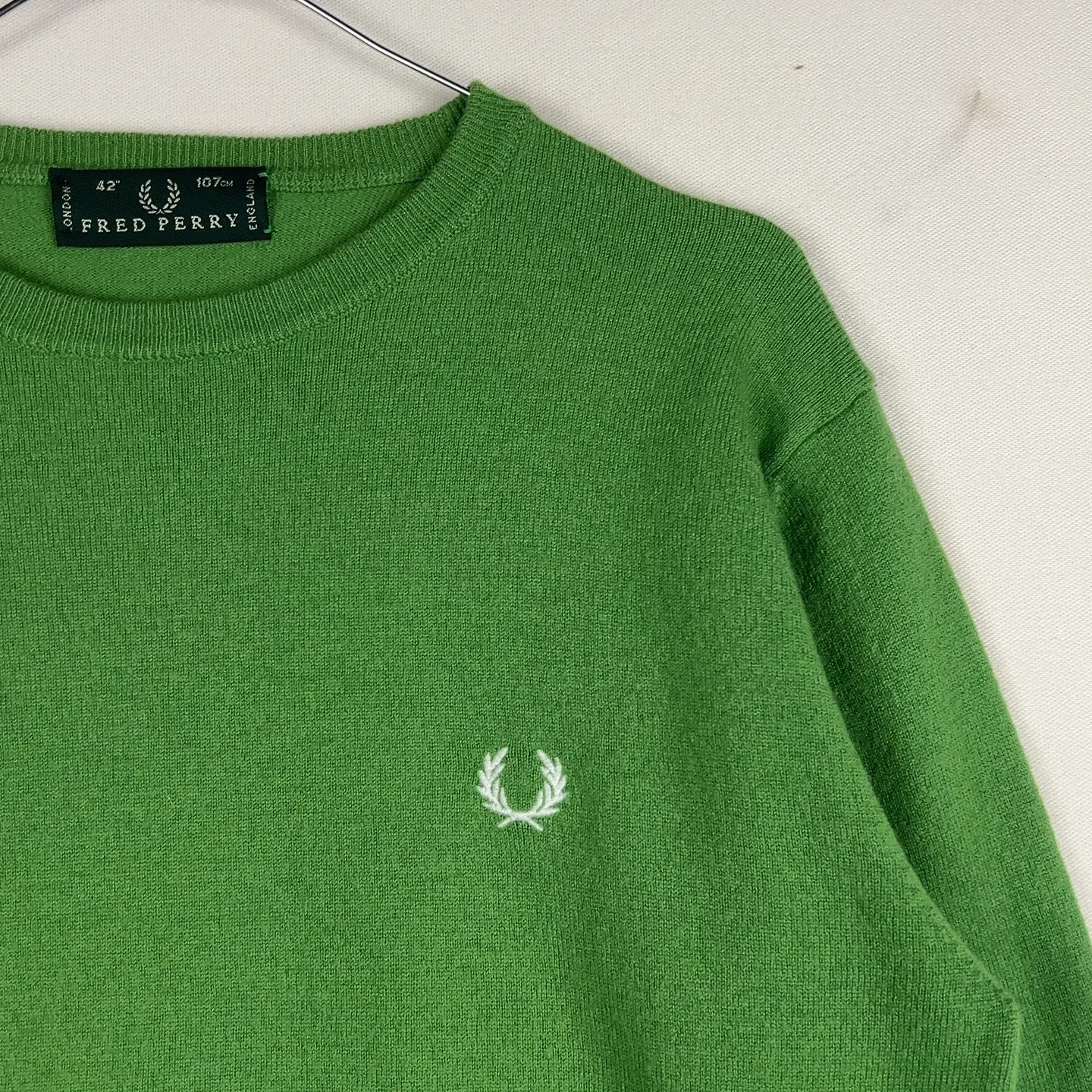 Fred Perry — Fitted crewneck sweater green