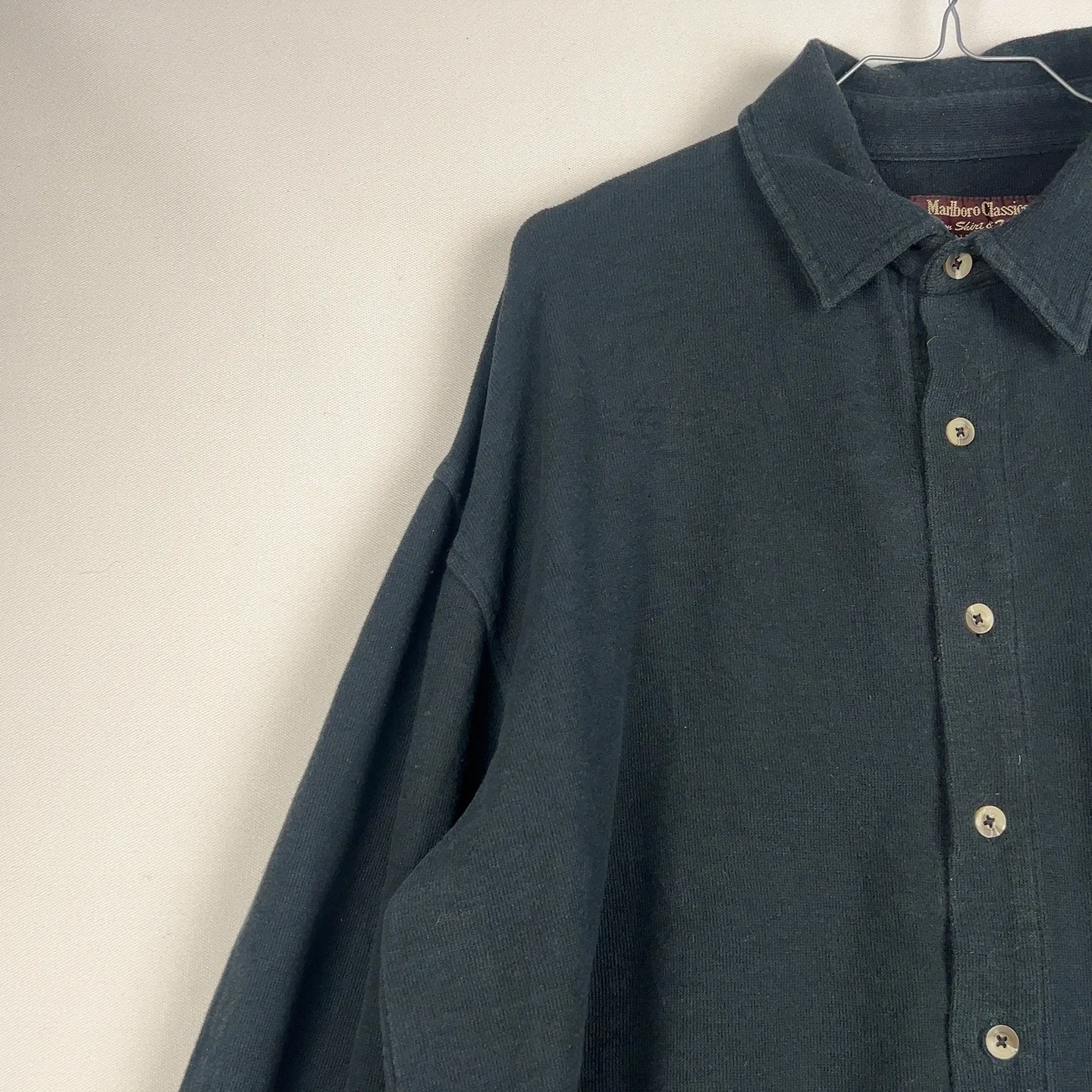 Marlboro — Camicia collo a punta con tasche blu — 6