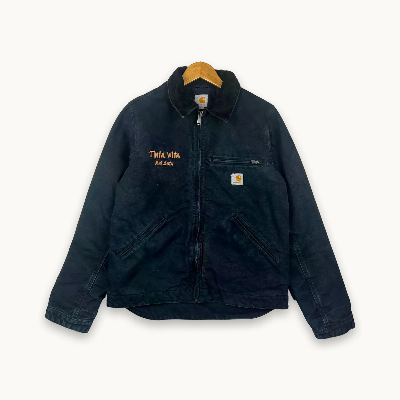 Carhartt — Black jacket with embroidery and 90s patina