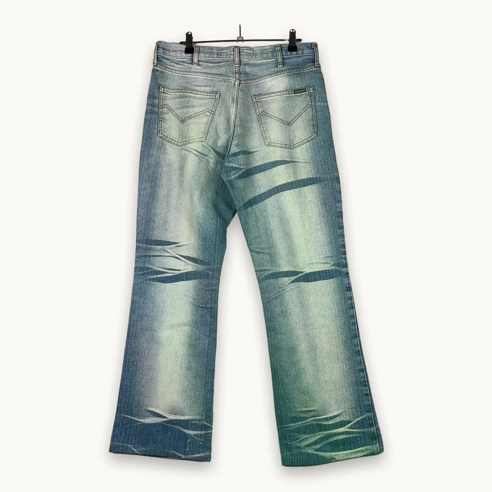 ENERGIE — Jeans bootcut con tasche posteriori blu — 6