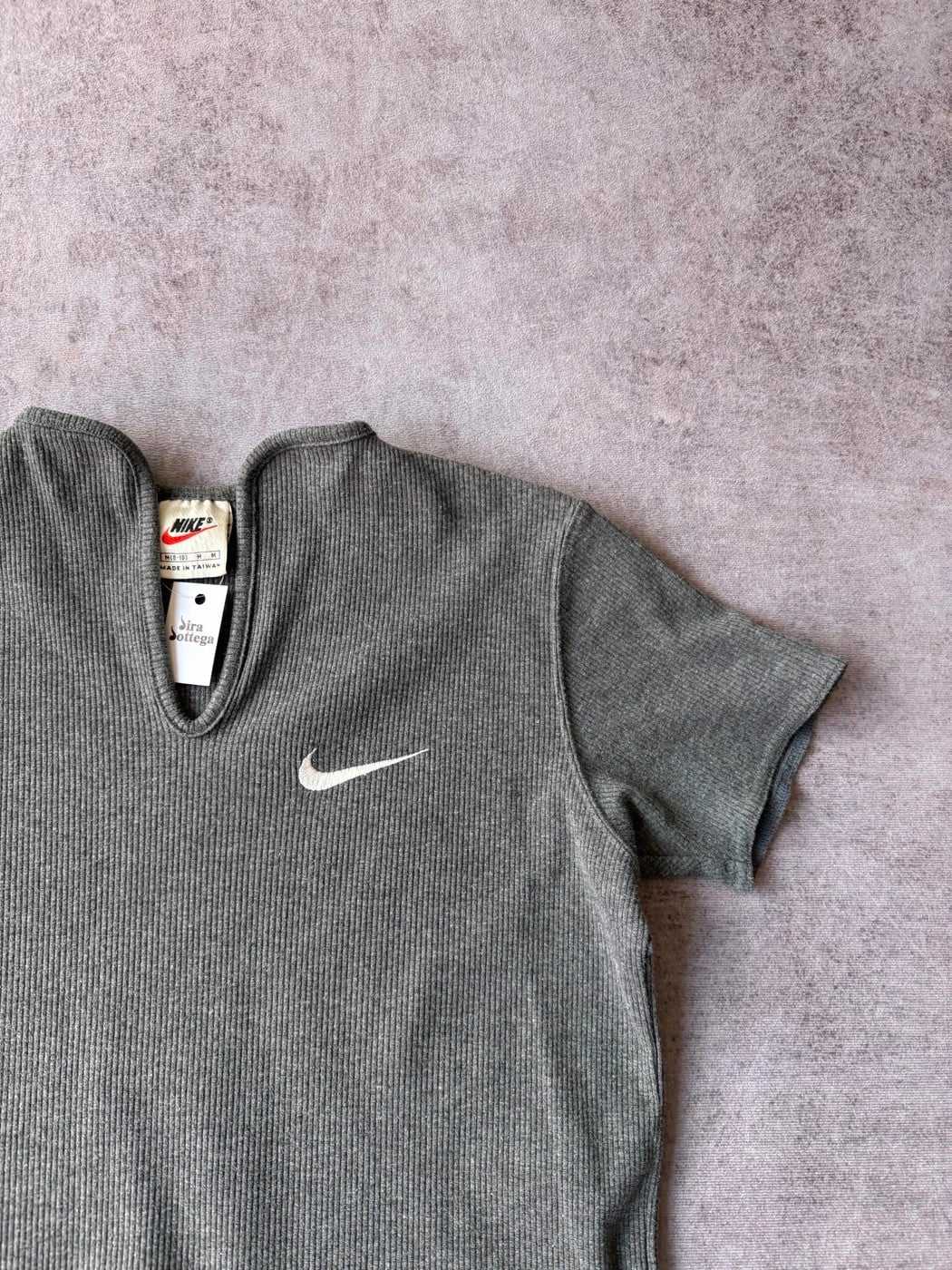 Nike — T-shirt a maniche corte anni 90 grigia — 4