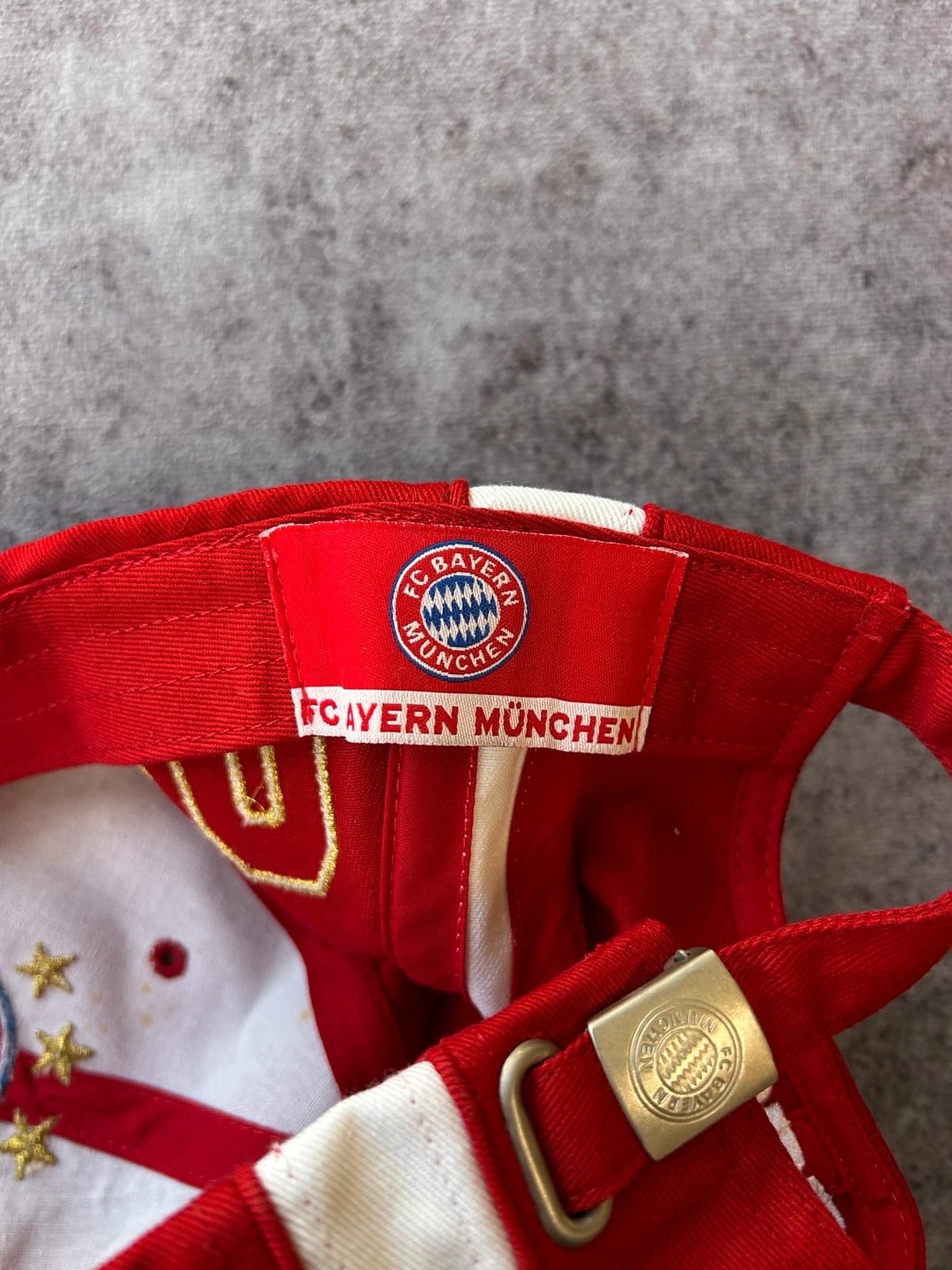 FC Bayern München — Cappellino vintage Robben rosso