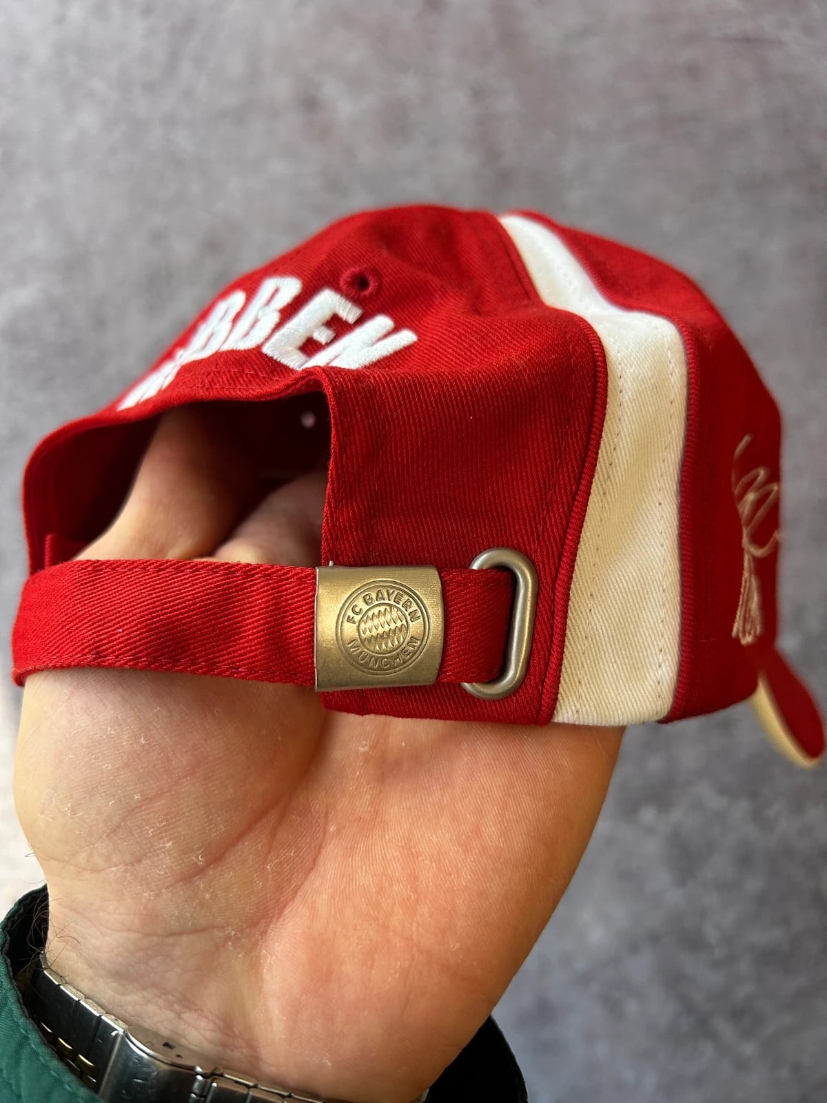 FC Bayern München — Cappellino vintage Robben rosso — 7