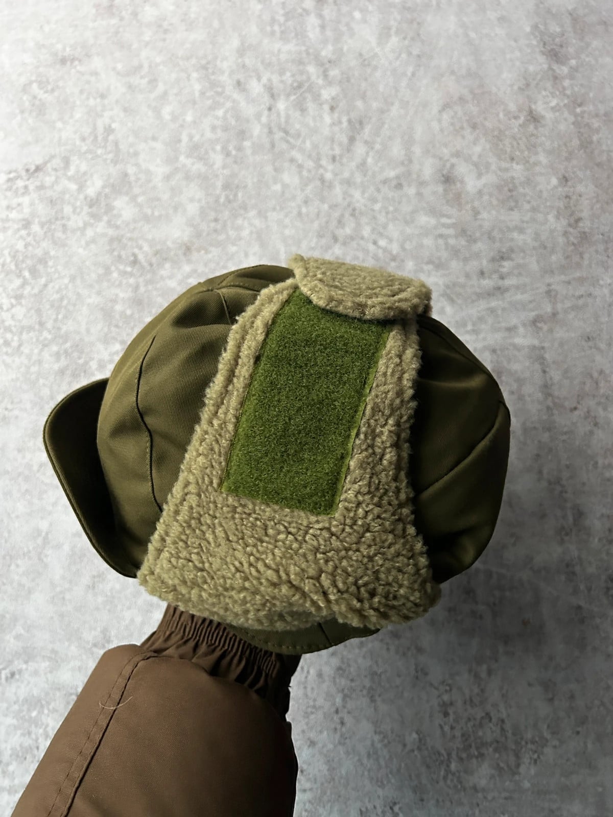 Esercito — Berretto invernale con paraorecchie verde — 13
