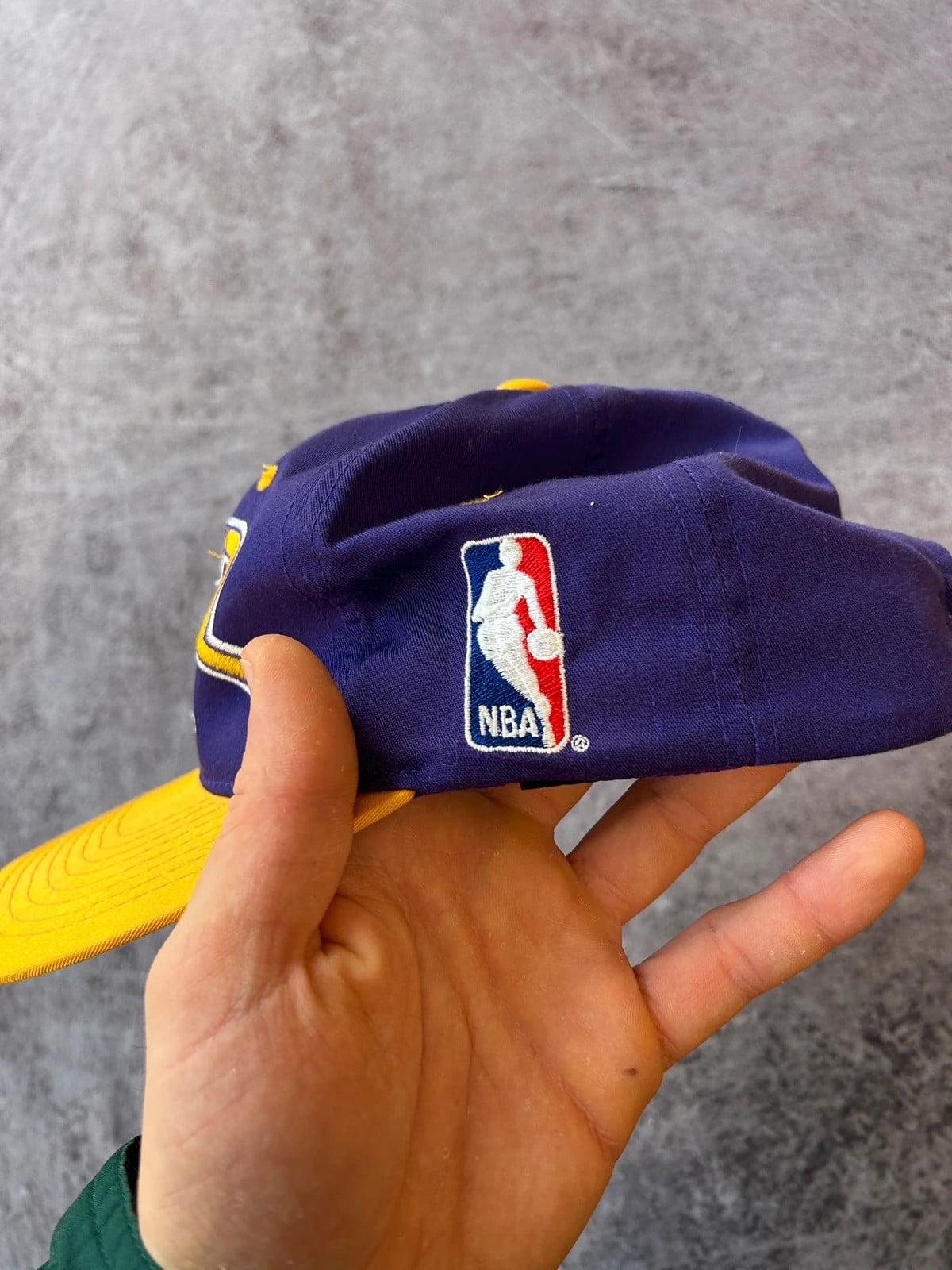 NBA — Cappellino vintage Utah Jazz anni 90 viola e giallo — 4