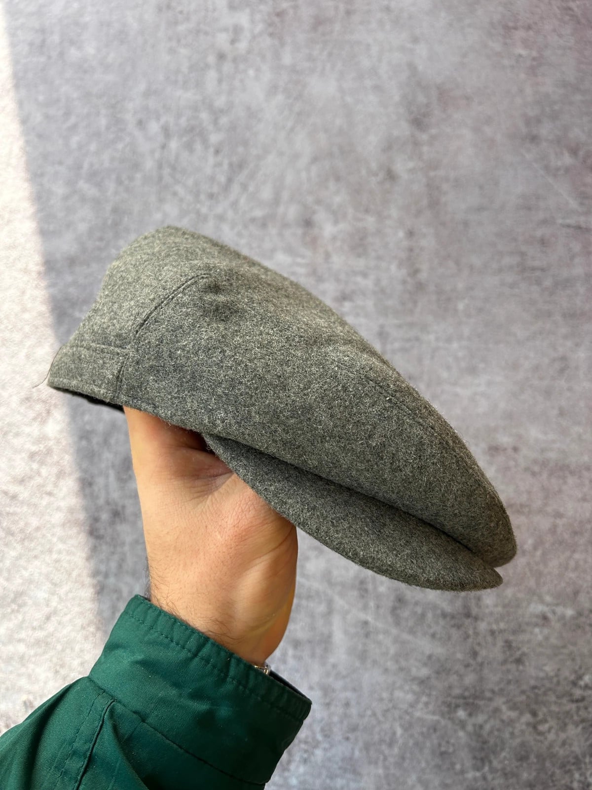 Barbour — Coppola in lana vintage grigia — 2