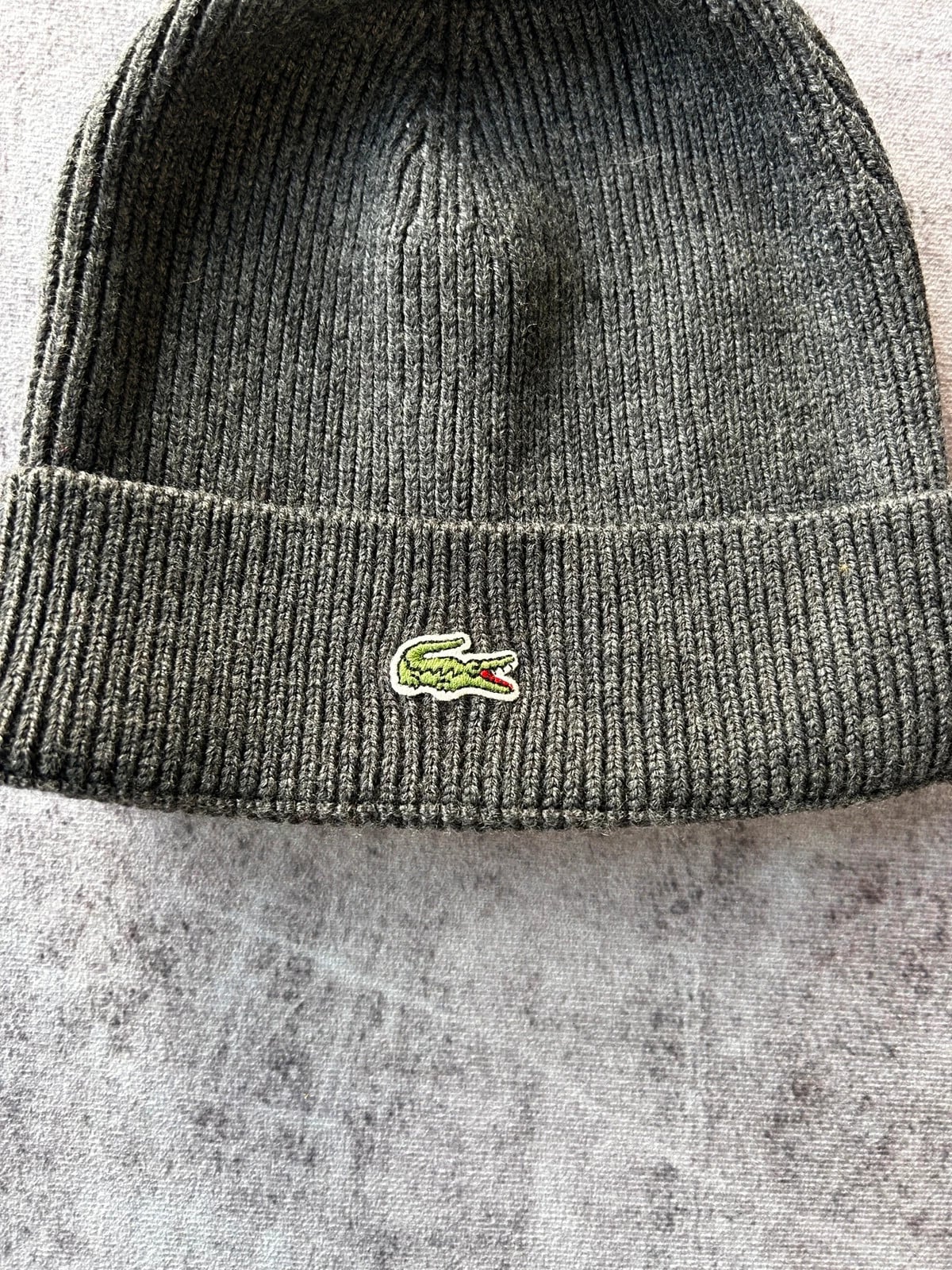 Lacoste — Berretto in lana grigio scuro — 2
