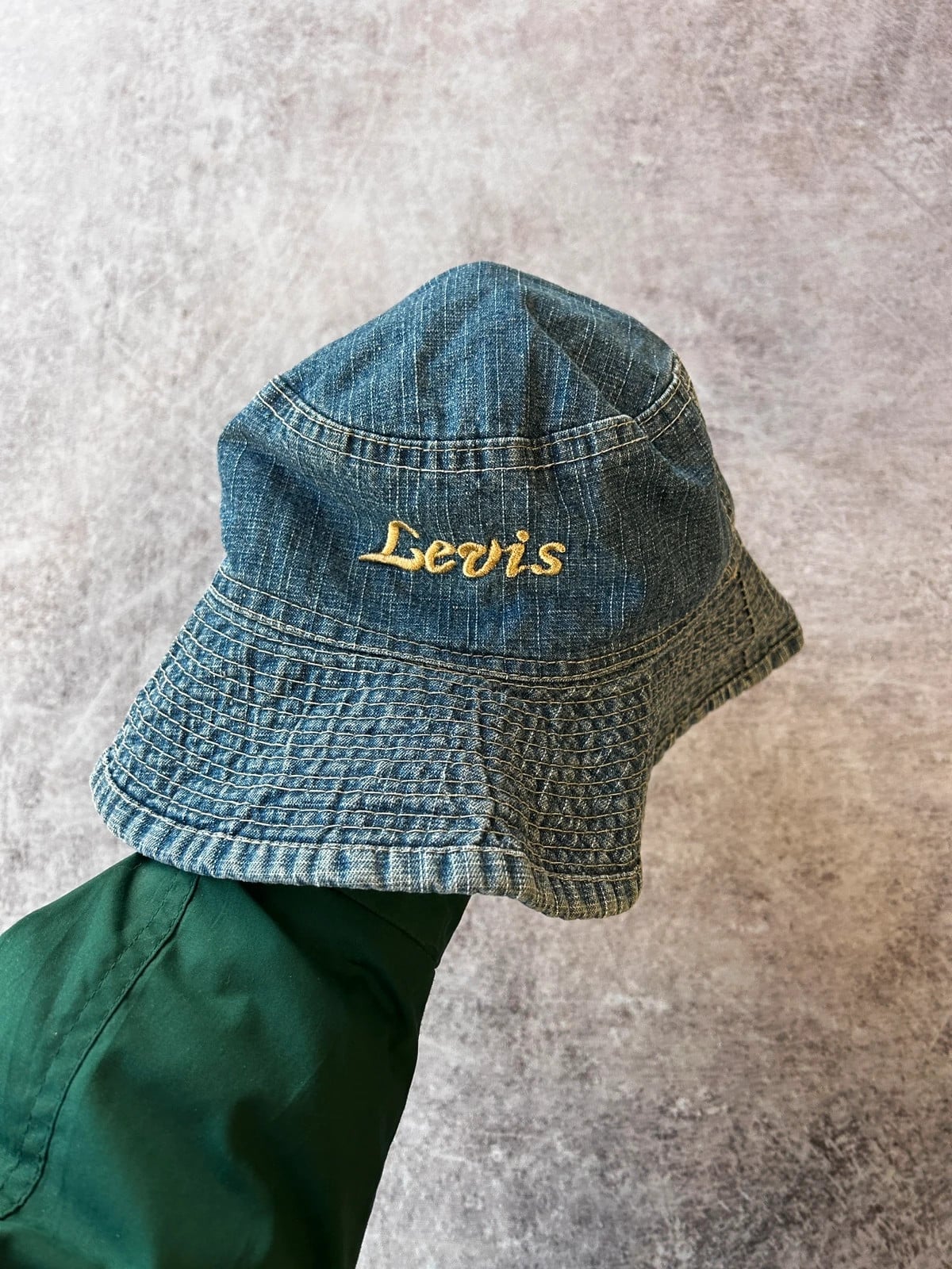Levi's — Cappello bucket denim vintage blu — 3