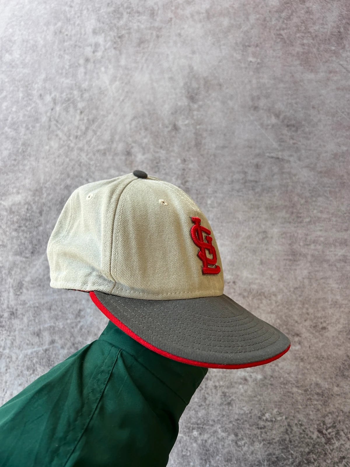 New Era — Cappellino baseball anni 2000 beige e grigio — 2