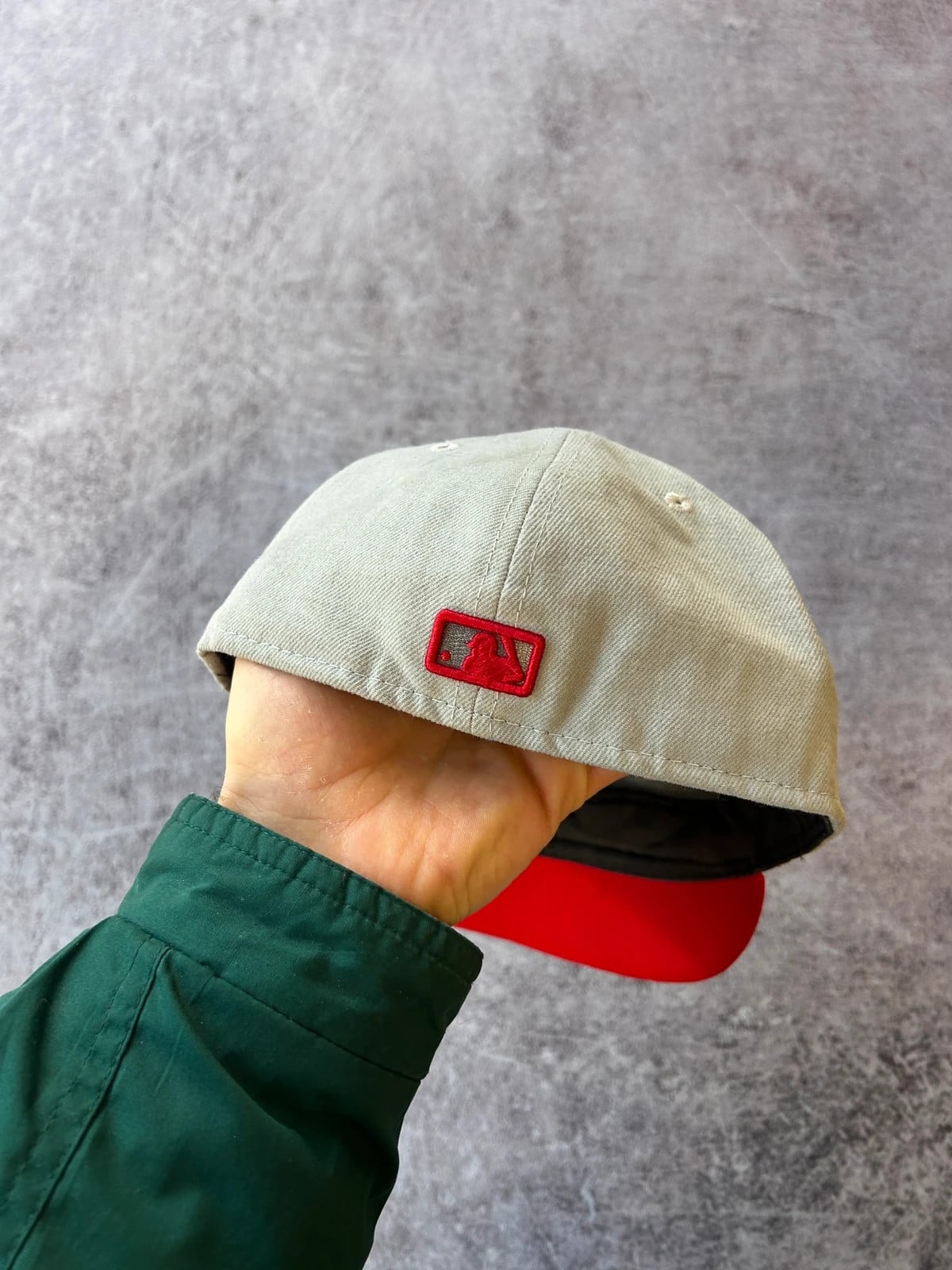 New Era — Cappellino baseball anni 2000 beige e grigio — 4
