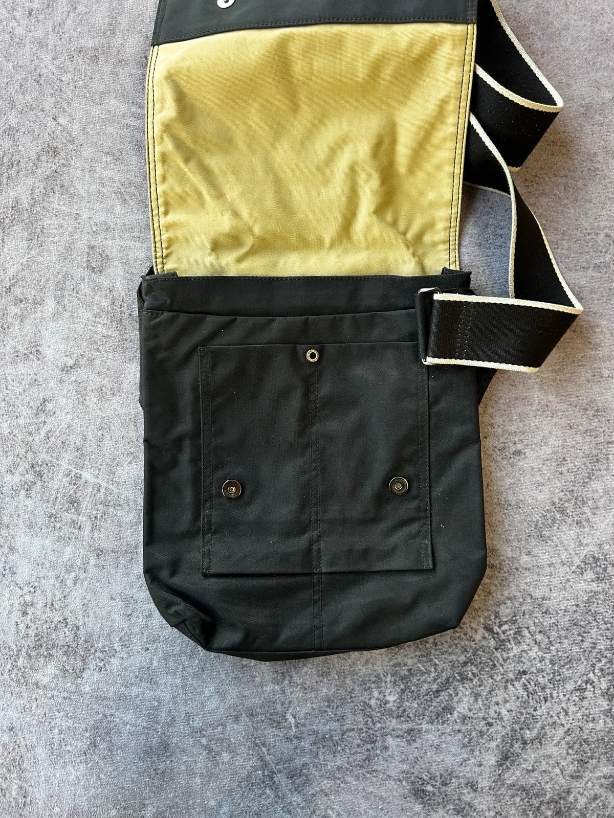 Lacoste — Borsa a tracolla anni 2000 nera — 4