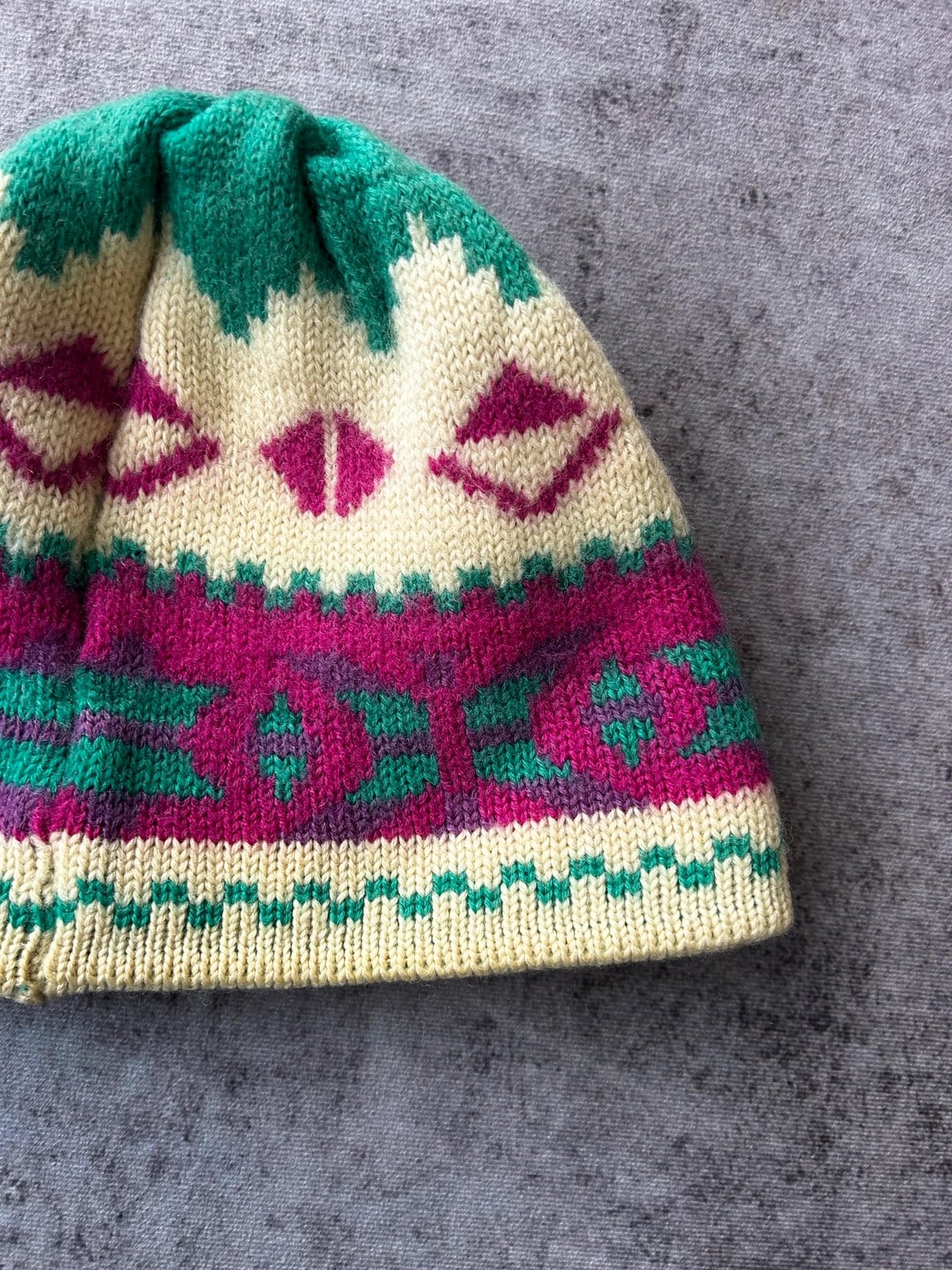 Vintage Dressing — Berretto in maglia anni 90 multicolore