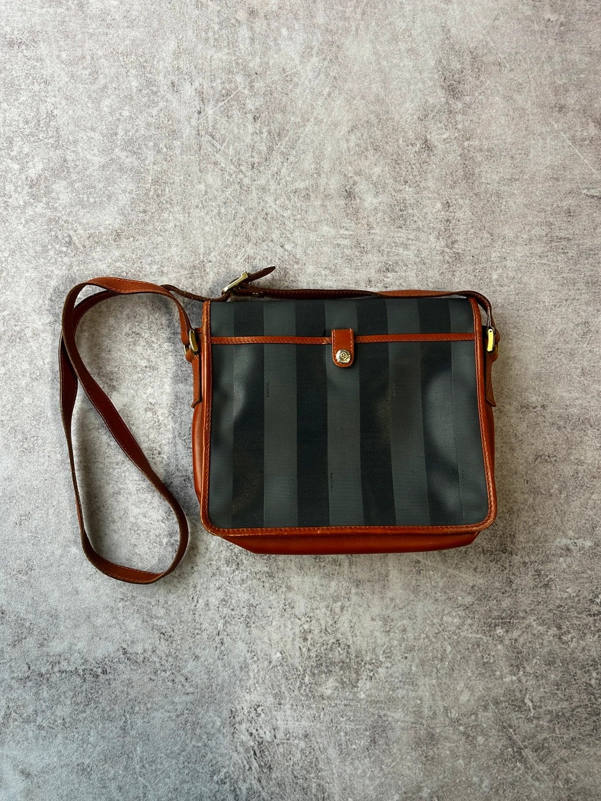 Fendi — Borsa a tracolla in tela rigata anni 90 nera — 5