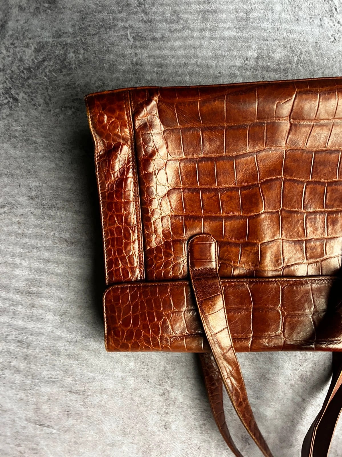 Vintage Dressing — Borsa in pelle effetto coccodrillo anni 80 marrone