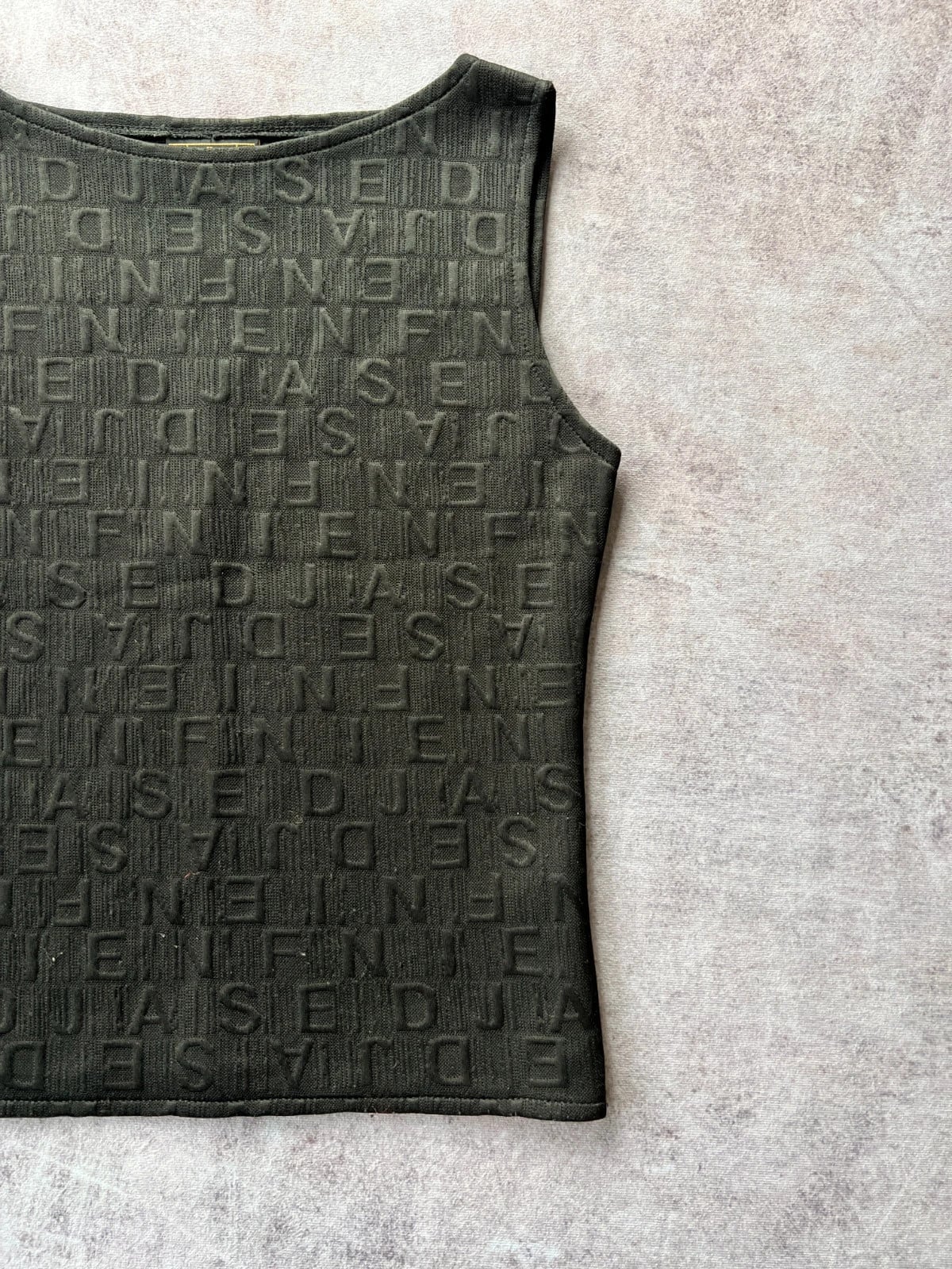 Fendi — Canottiera nera con scritte anni 2000 — 4