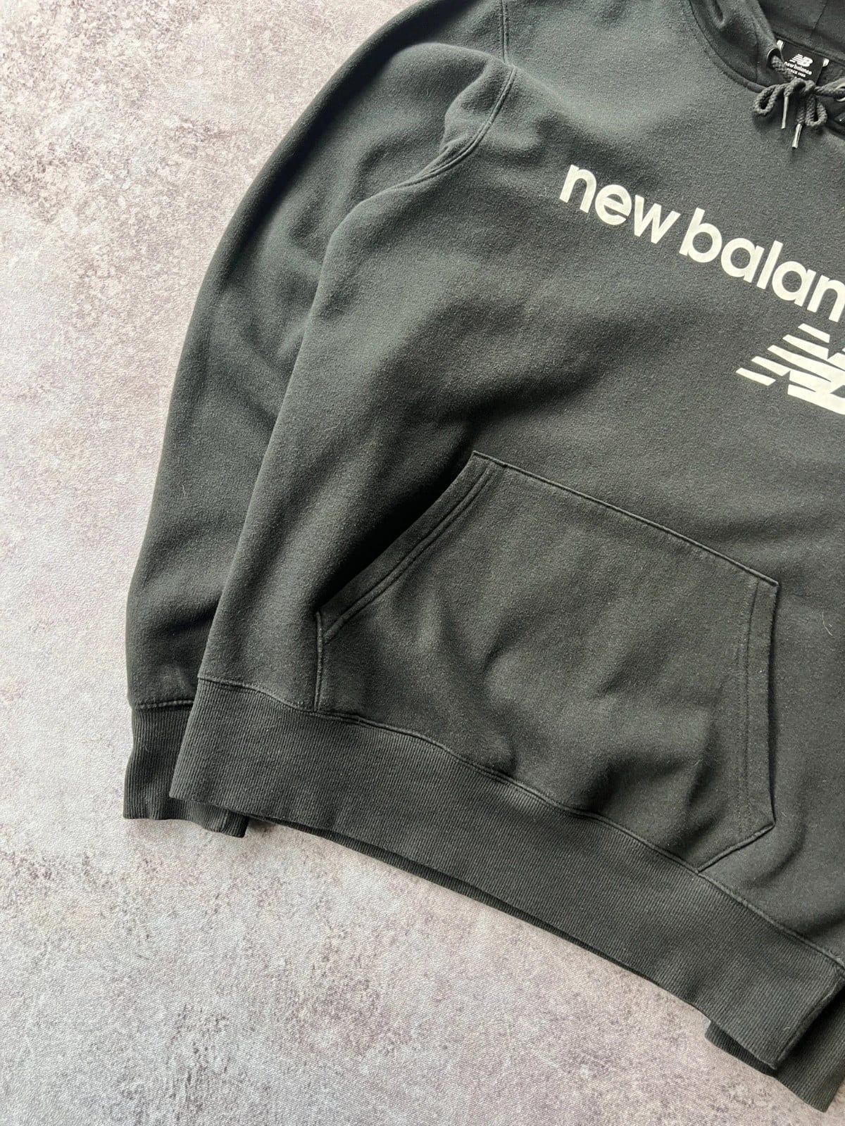 New Balance — Felpa con cappuccio nera anni 2000