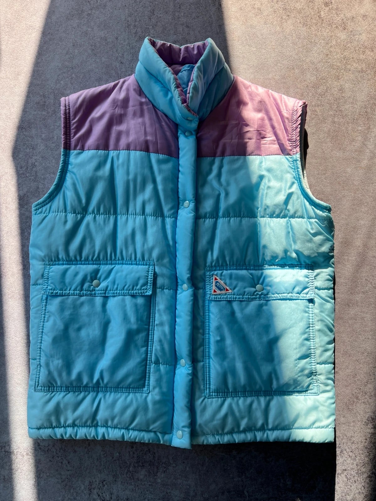 Vintage Dressing — Gilet imbottito anni 90 azzurro e viola