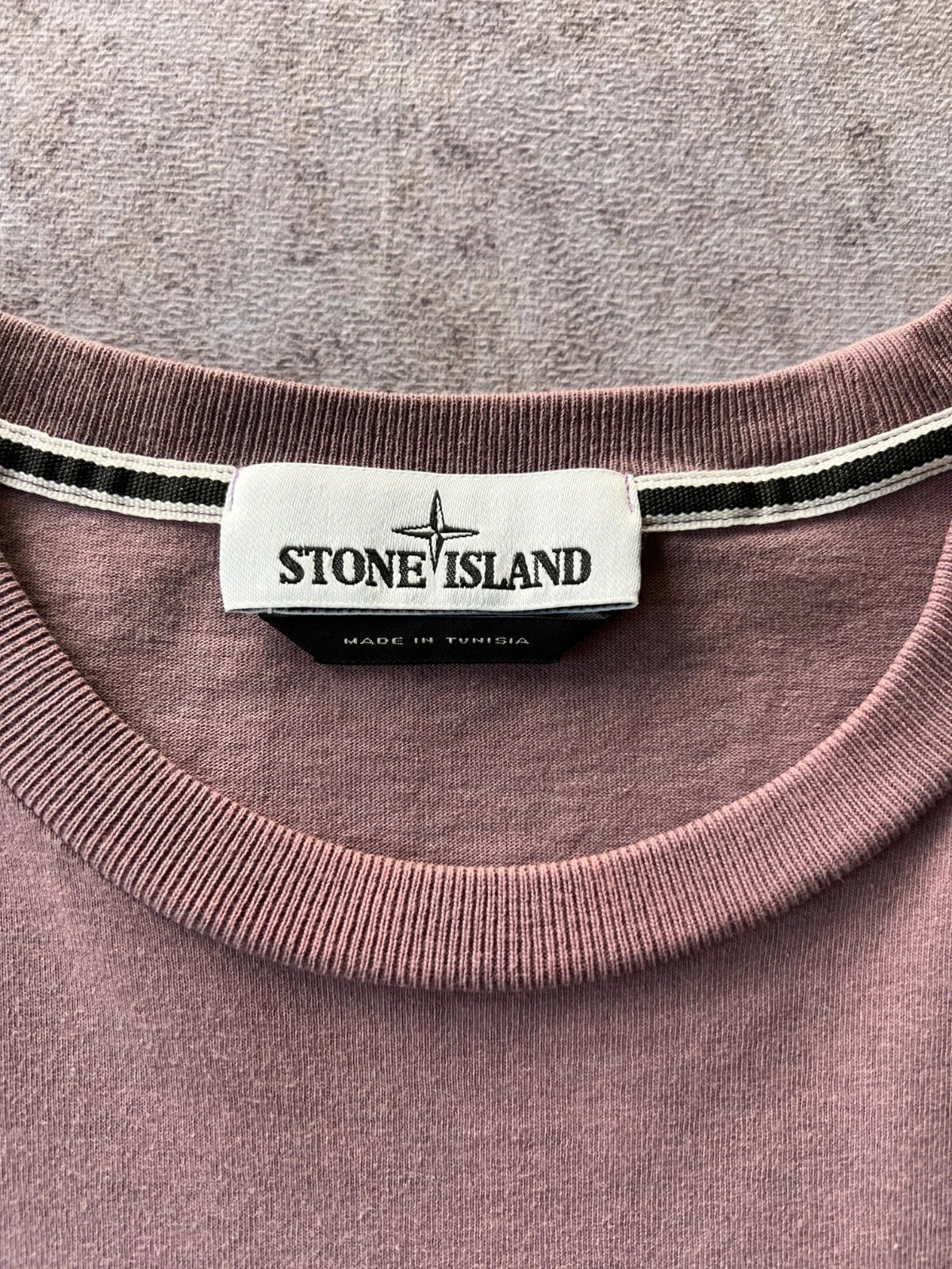 Stone Island — T-shirt grafica anni 2000 viola — 5