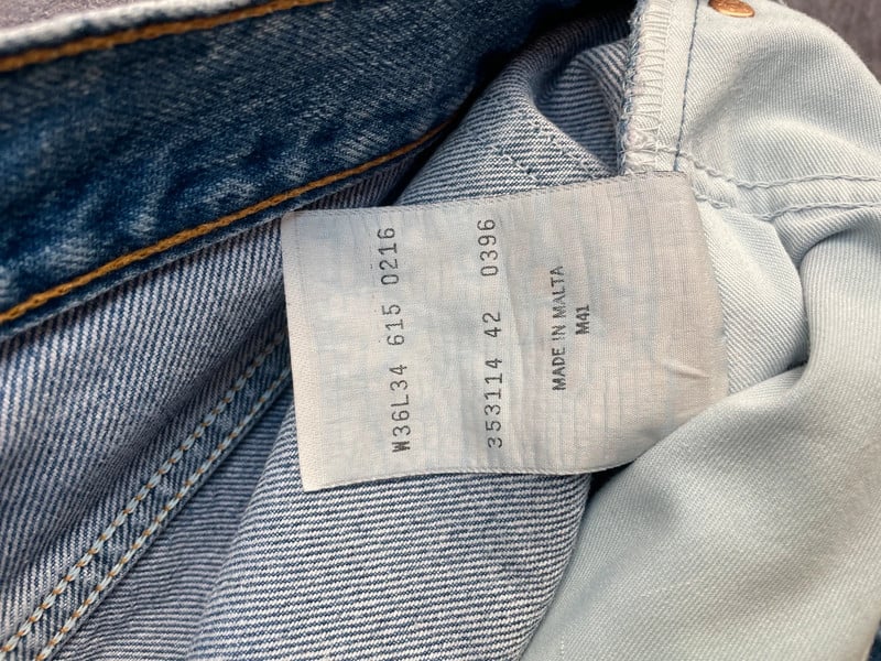 Levis blue jeans  615 ORANGE TAG — 10