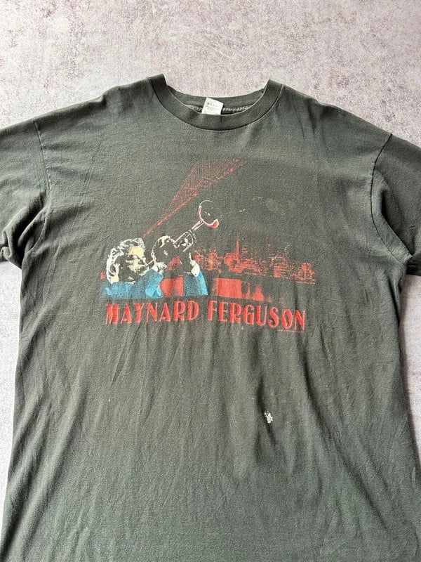 90s music vintage tee — 2