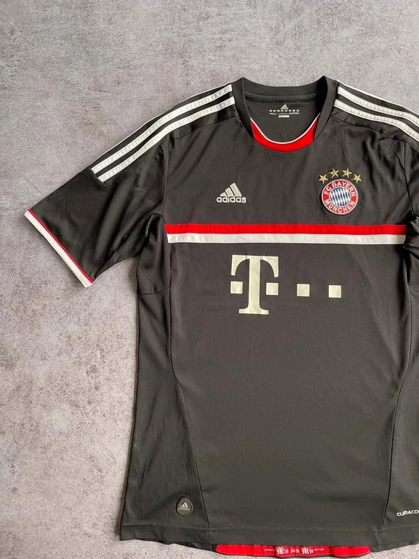 Adidas Bayern Monaco Toni Kroos 2011/12 football shirt vintage — 3