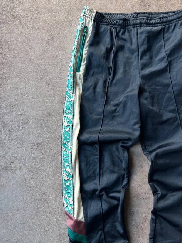 FELPA CON ZIP ASICS BLU/BIANCA & PANTALONI ABBINATI — 2